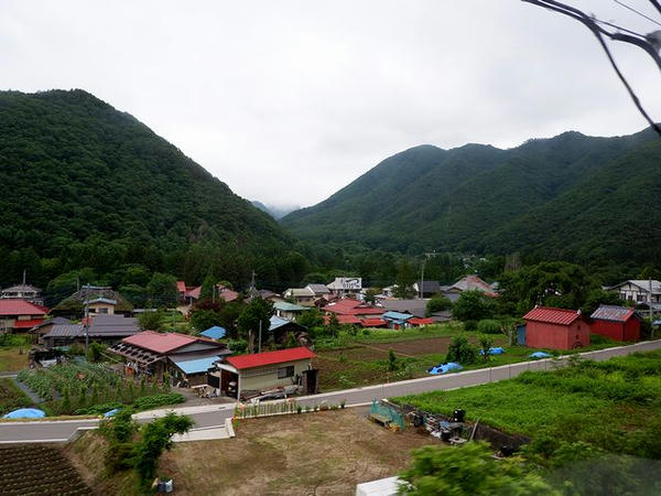 湯西川温泉駅－中三依温泉駅（中三依温泉駅手前）