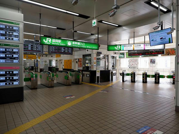 盛岡駅の改札口付近