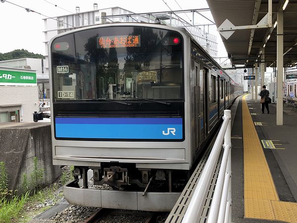 石巻駅に停車中のあおば通行き普通列車
