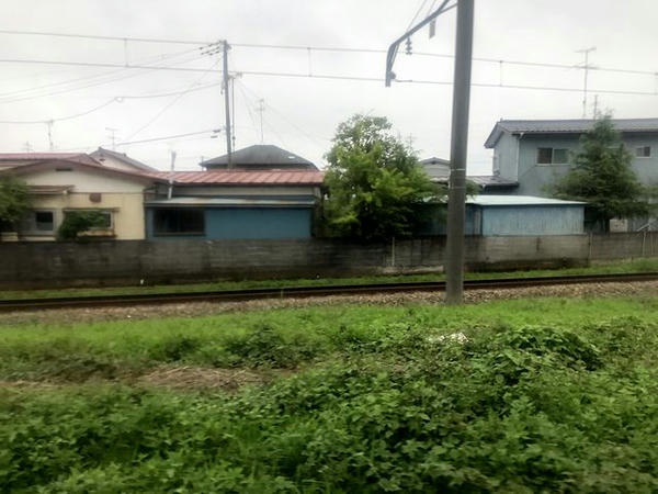 陸前山下駅発車直後（貨物支線分岐）
