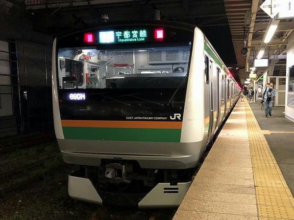 黒磯駅に停車中の宇都宮行き普通列車