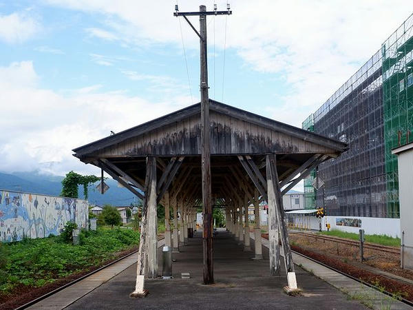 長井駅のホーム