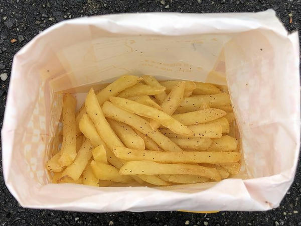 ふりふりポテト（チーズこしょう） 300円