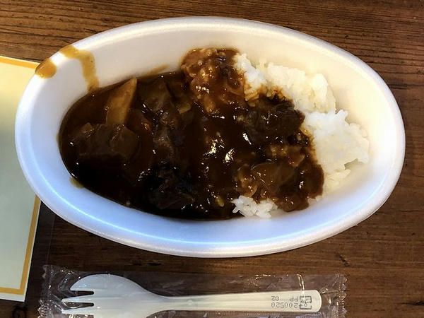相方がいただいた朝食のカレーライス