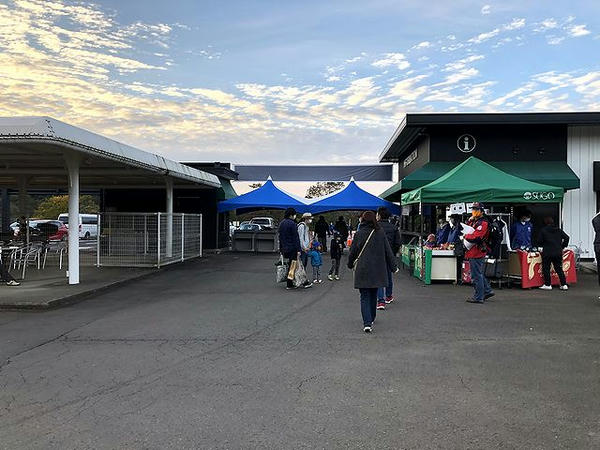インフォメーションゲートから退場