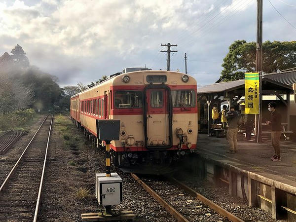 国吉駅停車中