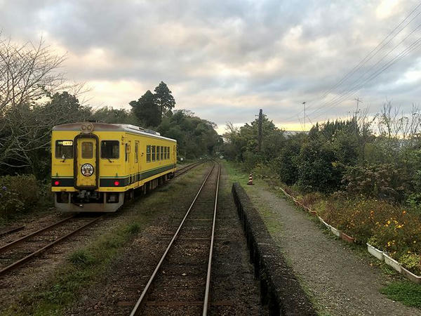 国吉駅停車中