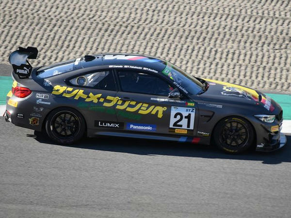 No.21 STP with Studie BMW M4GT4