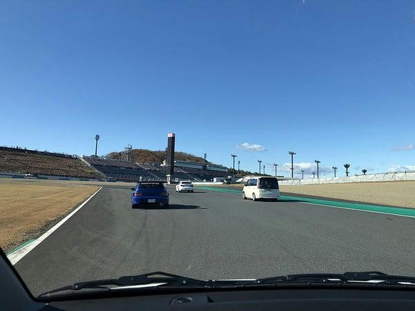 第13コーナー進入