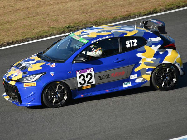 No.32 ROOKIE Racing GR YARIS