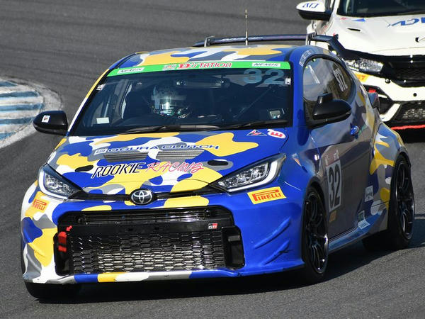 No.32 ROOKIE Racing GR YARIS