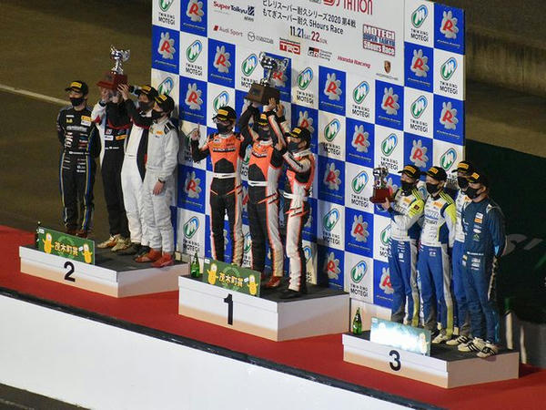 ST-5クラスの表彰式