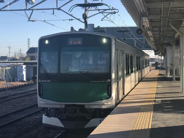 宝積寺駅に入ってくる烏山行き普通列車