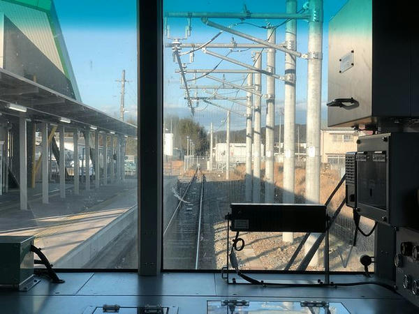烏山駅進入