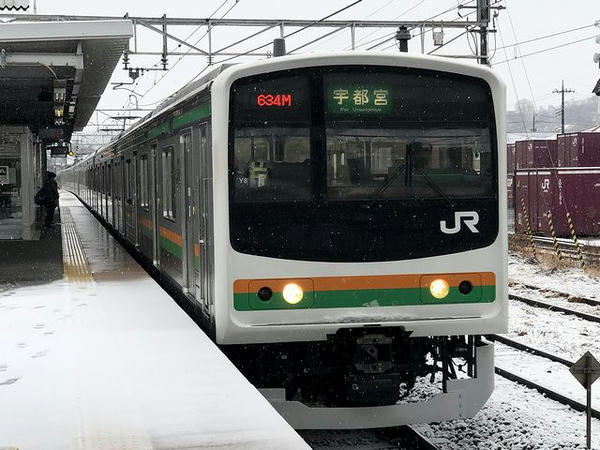 某駅に入ってくる宇都宮行き普通列車
