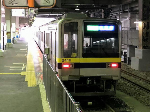 東武宇都宮駅に停車中の南栗橋行き普通列車