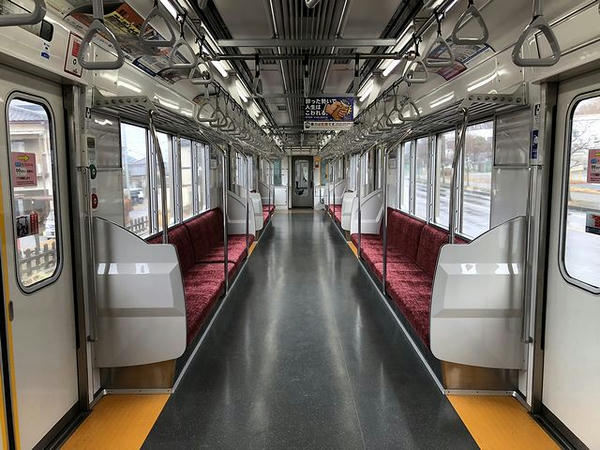 24111の車内（新大平下駅到着間際）