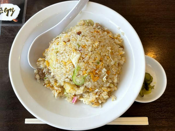 チャーハン定食（醤油ラーメン） 950円 ＋ 味玉 ガチャガチャ4等で100円 チャーハン