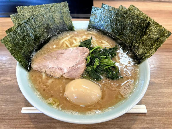 並ラーメン 720円 ＋ のり増 100円 ＋ 味付半熟玉子 100円
