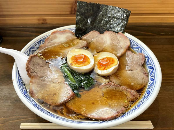 チャーシューワンタンメン 1050円 ＋ 煮玉子 100円