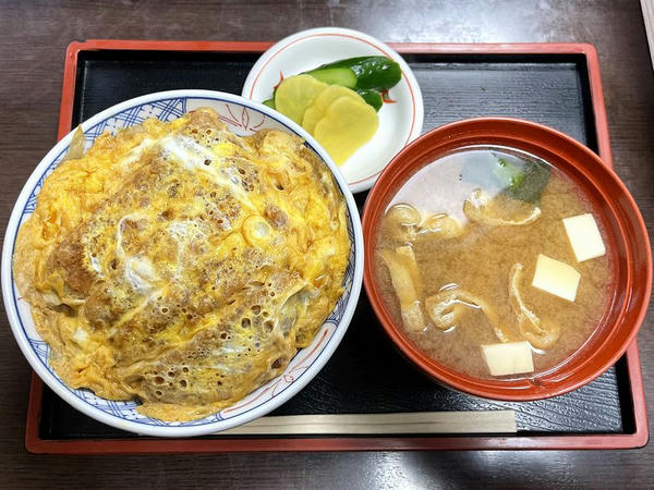 かつ丼 750円