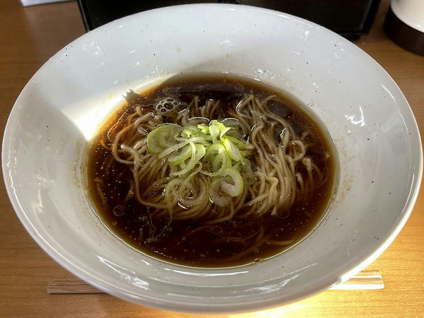 かけそば（醤油） 600円