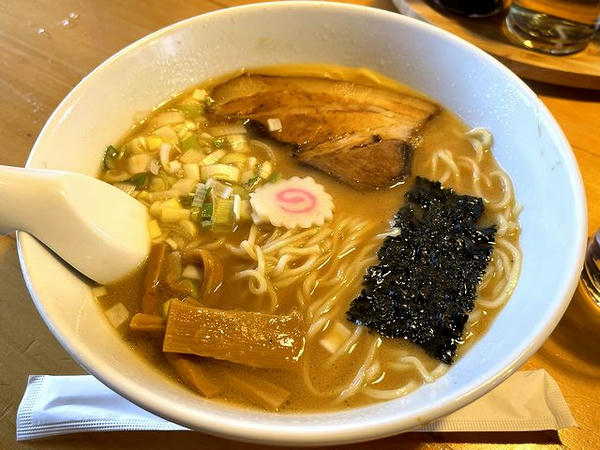 バカうまラーメン（中） 800円