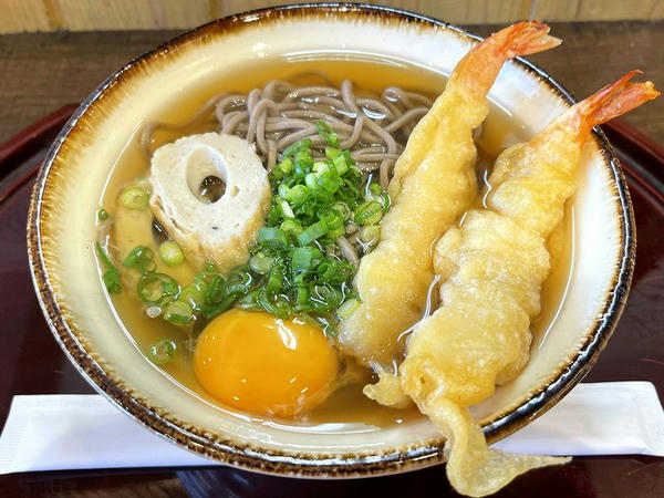 天ぷらそば 700円 ＋ 玉子 80円