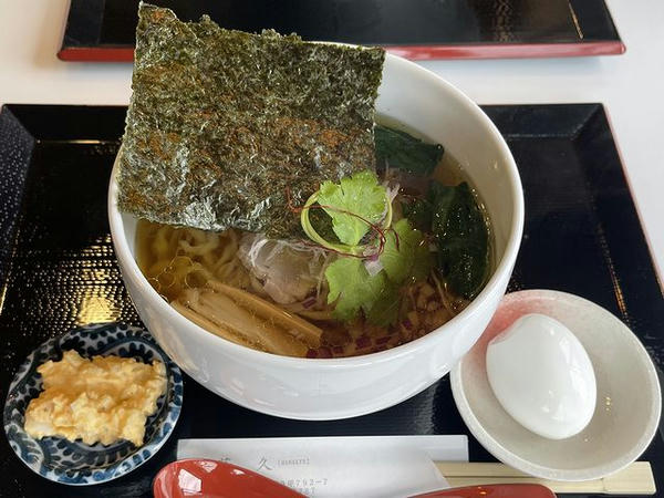 醤油らぁめん半熟御養卵付き 700円