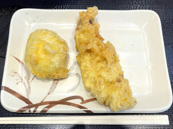 半熟たまご天 150円 と かしわ天 170円