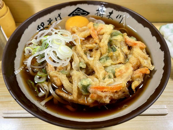 かき揚げ玉子そば 640円