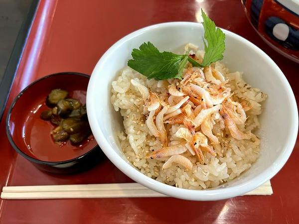 釜あげ桜えびごはん 320円