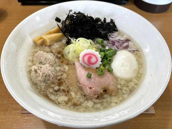背脂煮干そば 970円 ＋御養卵の味玉 120円 ＋ 鶏つくね（3個） 200円