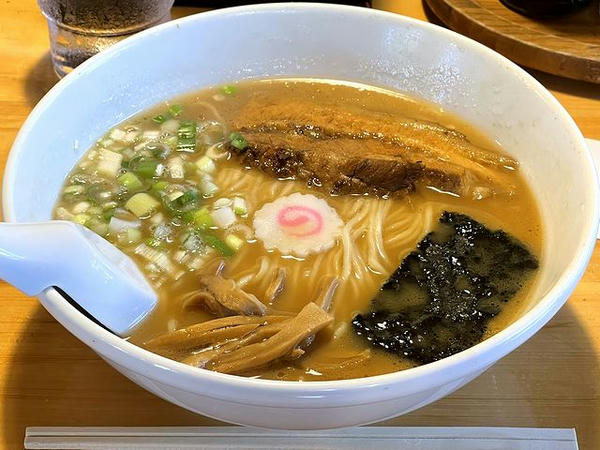 バカうまラーメン（中） 930円