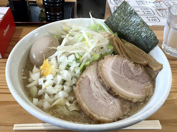 背脂煮干ラーメン 880円 ＋ 味玉 120円 ＋ 温野菜 70円