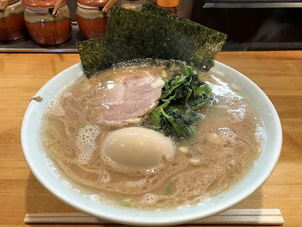 並ラーメン 820円 ＋ 味付玉子 100円