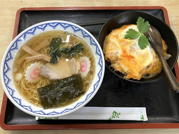 ラーメンとミニ玉子丼 1,000円