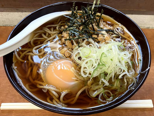 納豆そば 490円 ＋ 玉子 80円