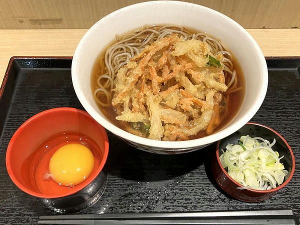 かき揚げ天玉そば 650円