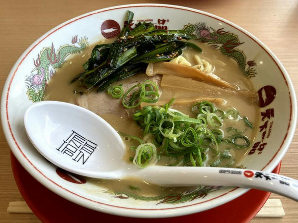 半チャーハン定食（こってり） 1,260円 ＋ ニラにんにく 200円の、ラーメン＋ニラにんにく