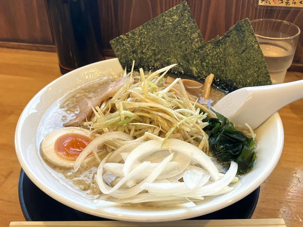 椿ラーメン 890円
