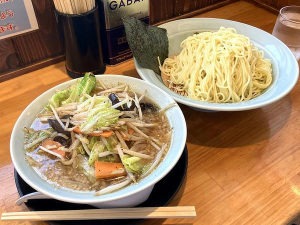 野菜たっぷりつけ麺 940円