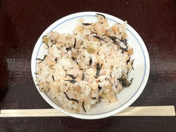 ミニ梅ひじきご飯（単品） 230円