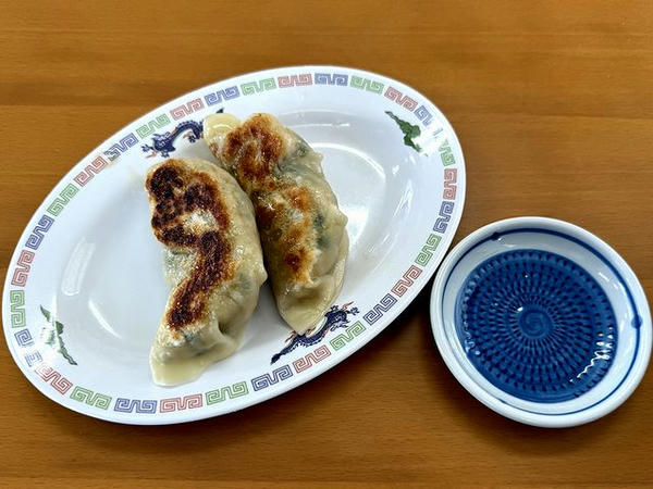 まるまの餃子（2個） 240円
