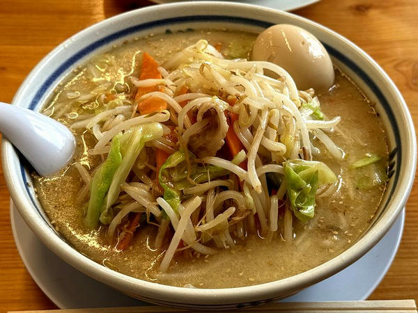 味玉野菜ラーメン（しお味） 1,133円