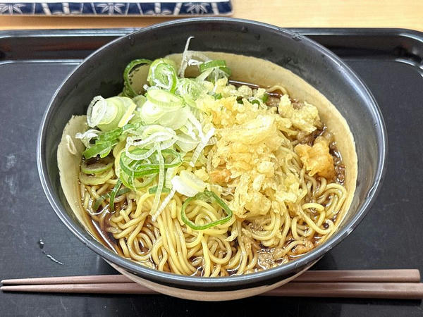 かけ黄そば（冷・大盛） 400円