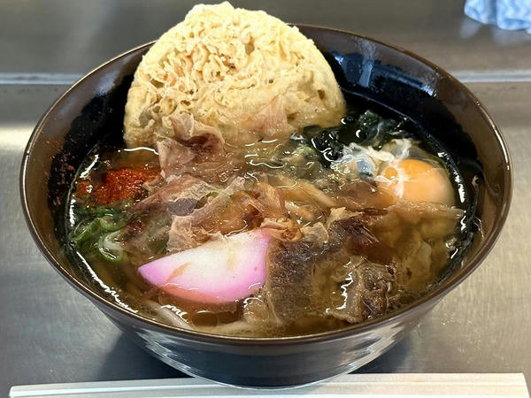 日の出うどん 770円