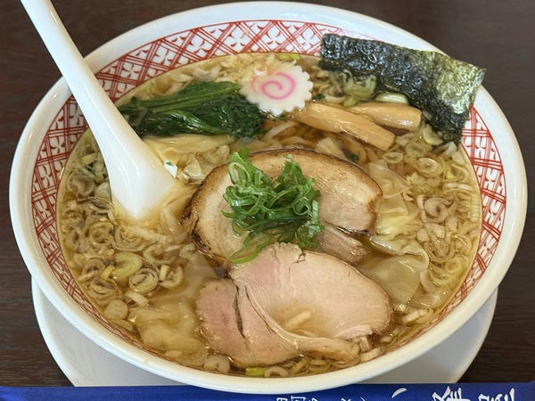 醤油ワンタン麺 1,100円