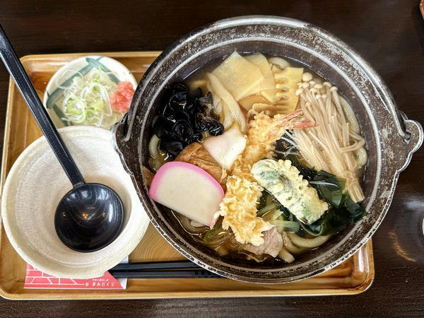 鍋焼きうどん 1,270円