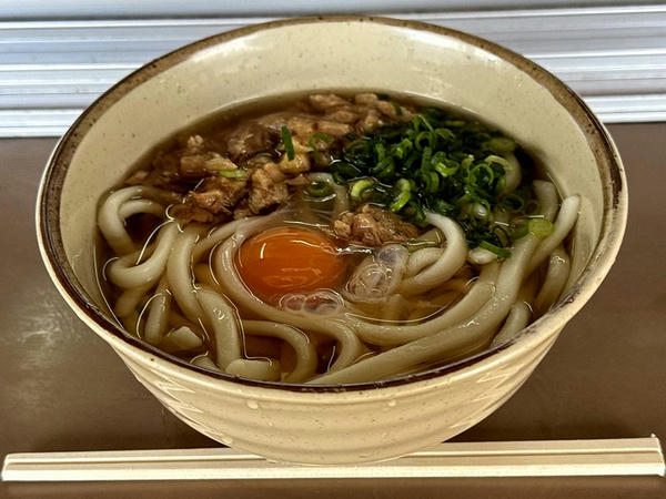 月見うどん 590円